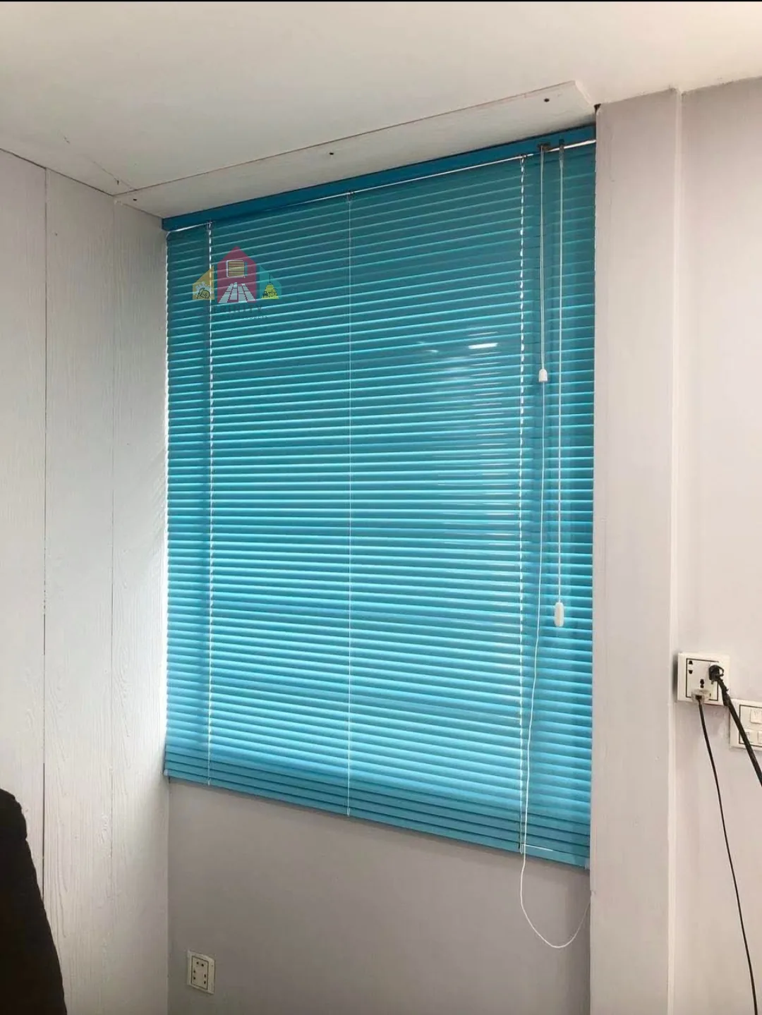 Turquoise Venetian Blind - Trinity Interior Products